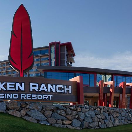 Chicken Ranch Casino Resort ジェームズタウン エクステリア 写真